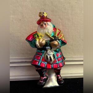 Christmas Scottish Santa hanging ornament w kilt, bagpipe, and presents. VINTAGE